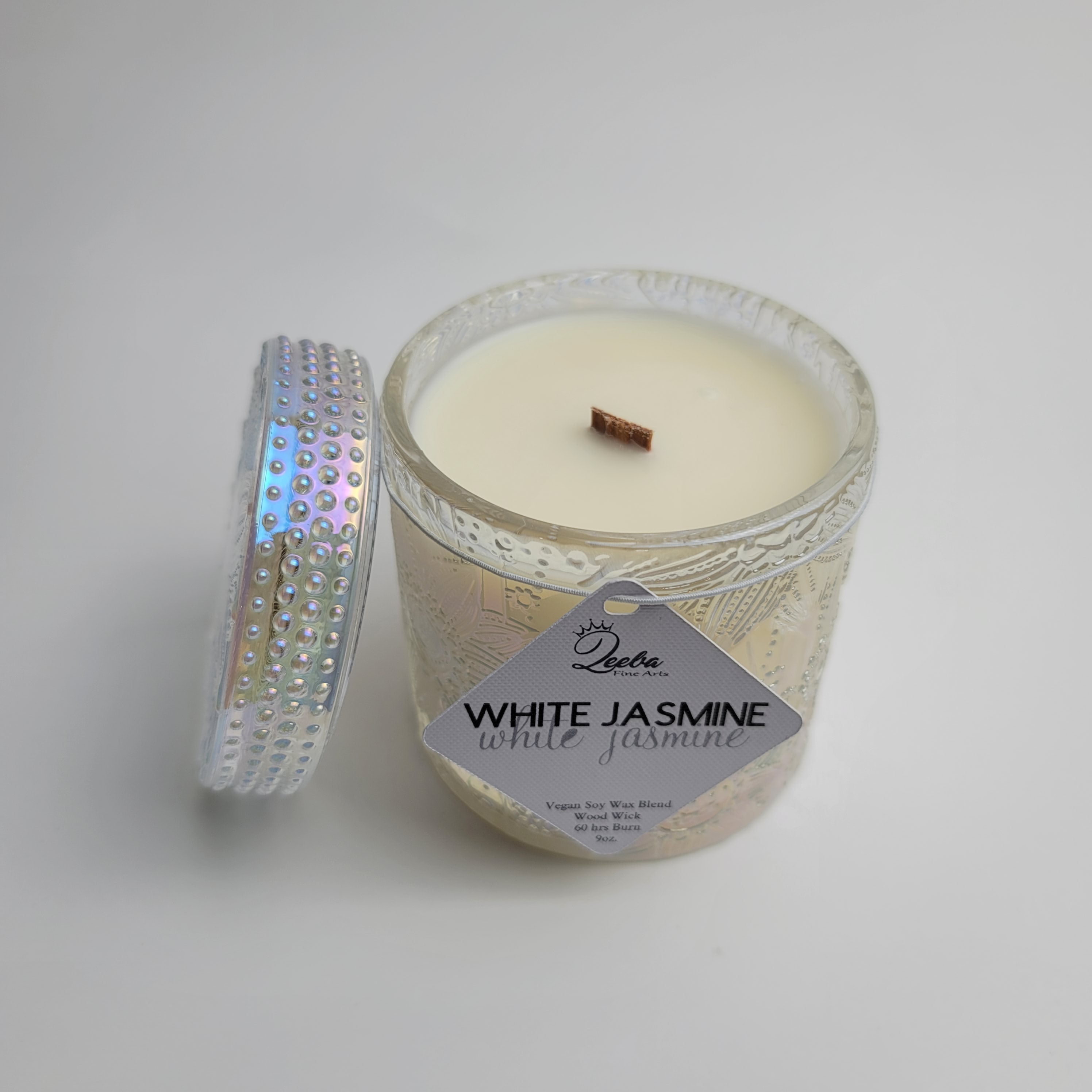Conception florale de jasmin blanc